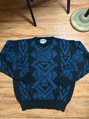 Gimzo Classic Black & Blue Geometric Crewneck Sweater
